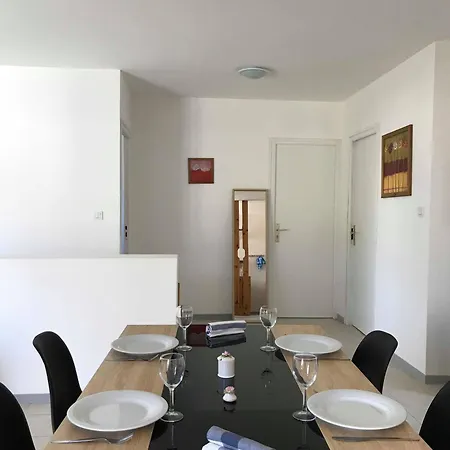 La Tour De Guet Apartahotel