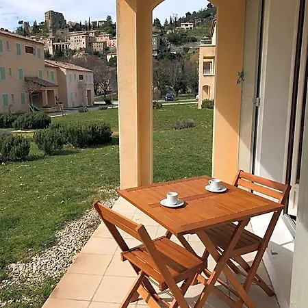 La Tour De Guet Apart Otel Montbrun-les-Bains